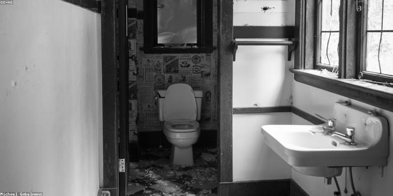 Part 1: 욕실 곰팡이 완벽 제거 꿀팁 (원인 분석 & 단계별 제거 방법)