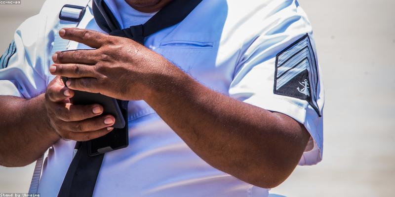 뱃살의 원인: 피해야 할 음식 & 생활 습관