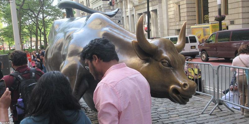 서론: '6000피 돌파', SK하이닉스, 삼성 배당 등 쏟아지는 뉴스의 시대