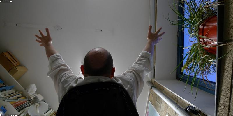 의자에 앉아서 하는 초간단 5분 스트레칭 루틴